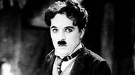 Největší aplaus oscarových ceremoniálů. Připomeňte si den, kdy se Charlie Chaplin vrátil do USA