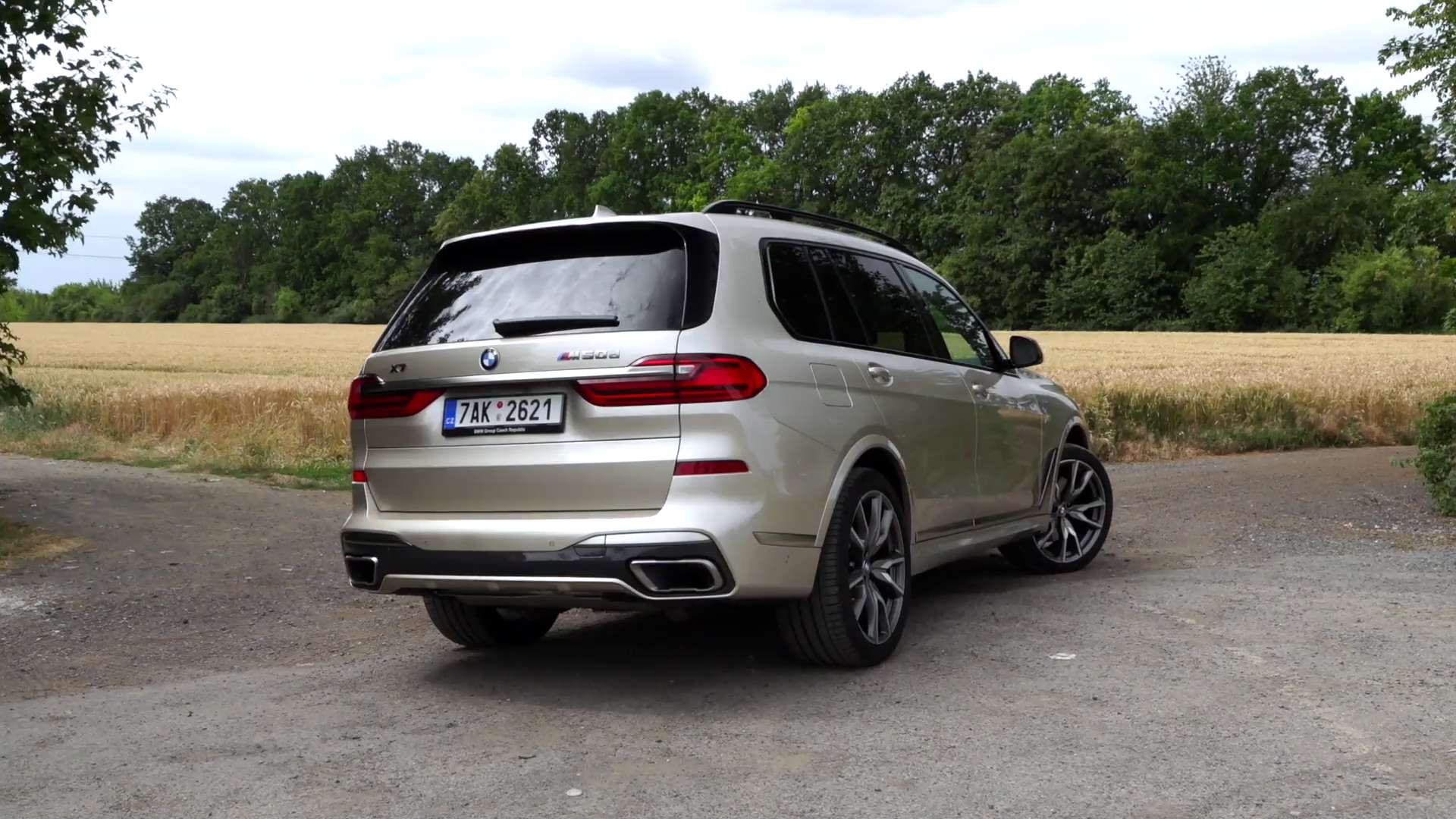 Bmw X7 Vetsi By To Neslo Garaz Cz