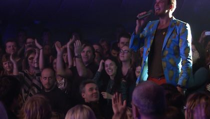 Kombo: Vojta Dyk a B-Side Band v Sono Centru