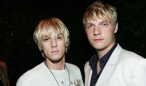 Nick a Aaron Carterovi: Padlé idoly (4)