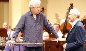 Zkouška orchestru: Vymazlený Strauss a hustý Janáček