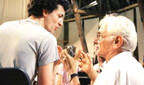 Leonard Bernstein učí mladé hudebníky