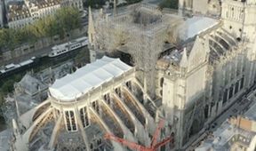 Záchrana katedrály Notre Dame