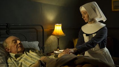 Zavolejte porodní sestřičky IV (7/8)