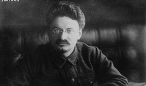 Stalin versus Trockij