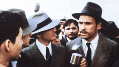 Úžasný Howard Hughes