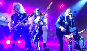 Saxon (2/2)