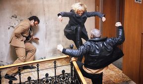 Atomic Blonde: Bez lítosti