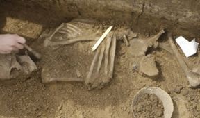 Pod povrchem - stoleté působení archeologického ústavu