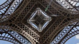 Eiffelova věž: Příběh legendy