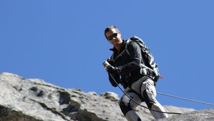 V divočině s Bearem Gryllsem (4)