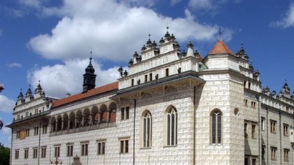 Proměny zámeckého nádvoří