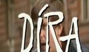 Díra ve zdi