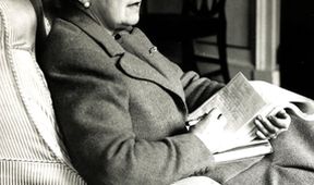 Agatha Christie vs. Hercule Poirot