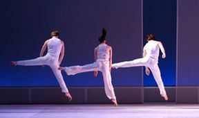 Carolyn Carlson: Pneuma