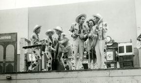 Country Music (3/9)