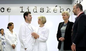 Ordinace v růžové zahradě 2 (444)