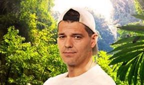 Frank mezi slony (3)