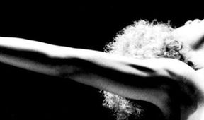 Příběhy písní: Whitney Houston, Příběhy světové hudby