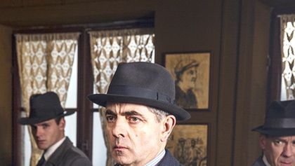 Maigret klade past