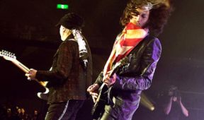Aerosmith: Rock for the Rising Sun -  1. část