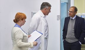 Ordinace v růžové zahradě 2 (903)