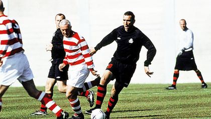 Fotbal za mřížemi