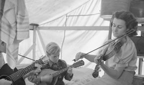 Country Music (2/9)