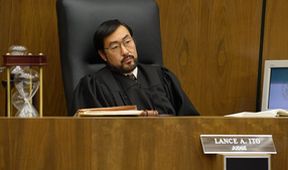American Crime Story: Lid versus O. J. Simpson (9)