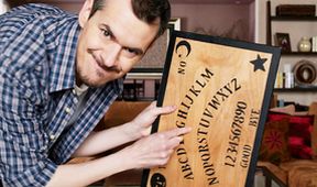 30 dní paranormální aktivity s ďáblem v těle ženy, která nenávidí muže