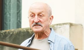 Krejzovi (92)