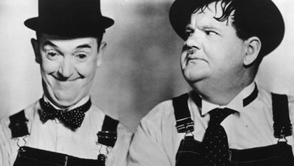 Laurel a Hardy: Bílá křídla