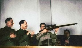 Apokalypsa Stalin: Pán světa (3/3)