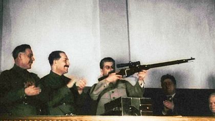 Apokalypsa Stalin: Pán světa (3/3)