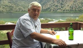 Vůně krétské kuchyně s Miroslavem Donutilem (3/9)