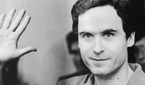 Ted Bundy: Speciál o falešnosti