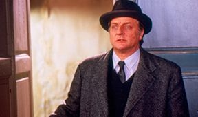 Maigret a noc na křižovatce (6/54)