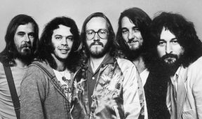 Supertramp: Breakfast in Paris, Hudební klub
