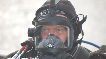 Ross Kemp: Shipwreck Treasure Hunter (4)