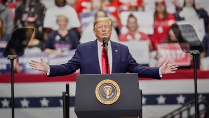 Trumpova show (2/4)