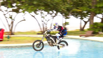 Nitro Circus: Najextrémnejšie skoky na motorkách