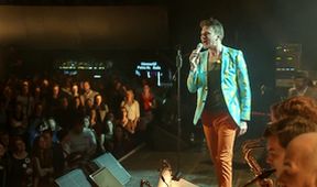 Kombo: Vojta Dyk a B-Side Band v Sono Centru