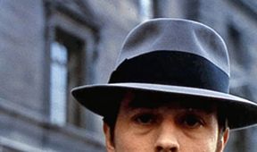 Neznámý Alain Delon