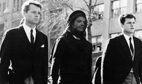 JFK: Ten den v Americe (3)