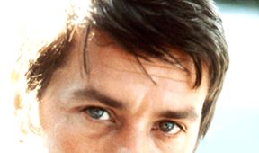 Neznámý Alain Delon