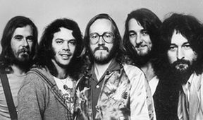 Supertramp: Breakfast in Paris, Hudební klub