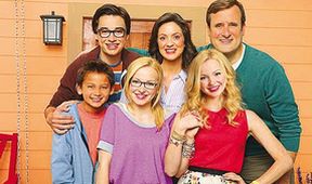 Liv a Maddie (53)