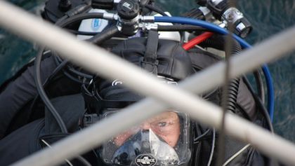 Ross Kemp: Shipwreck Treasure Hunter (3)