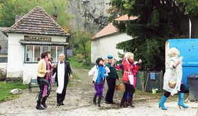 Divadlo Sklep: Böhmen und Mähren (1/3)