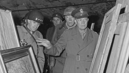Hitler a korunovační klenoty Svaté říše římské